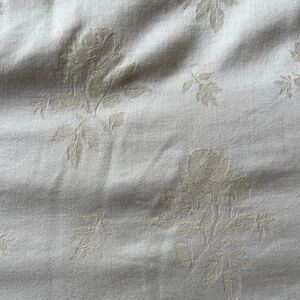 Elegant Floral Duvet Cover Jacquar Design in Cream